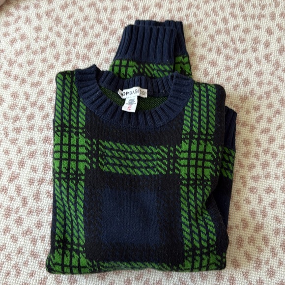 Shopbop Basics Tartan Plaid Crew Neck Sweater in XS - Picture 5 of 5